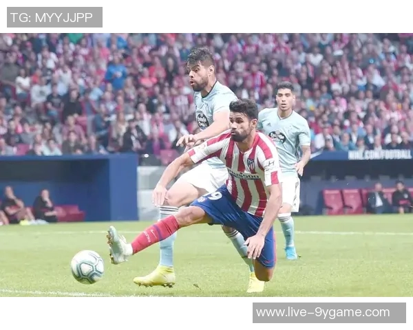 马竞开局迅猛6分钟破门塞尔塔球员解围失误送乌龙大礼 马竞开局迅猛6分钟破门塞尔塔球员解围失误送乌龙大礼