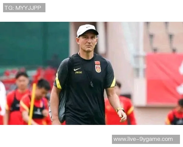 米卢执教国足背后张路推手扬科维奇遭神秘电话影响决定 米卢执教国足背后张路推手扬科维奇遭神秘电话影响决定