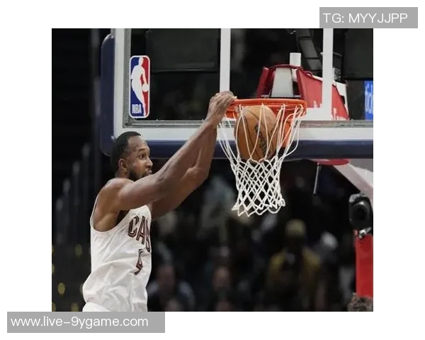 莫布里全能表现助球队获胜13投7中砍下22分12篮板4助攻4盖帽正负值高达18 莫布里全能表现助球队获胜13投7中砍下22分12篮板4助攻4盖帽正负值高达18