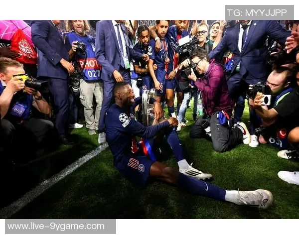 姆巴佩以299票数领跑环足奖最佳球员拉菲尼亚登贝莱紧随其后 姆巴佩以299票数领跑环足奖最佳球员拉菲尼亚登贝莱紧随其后