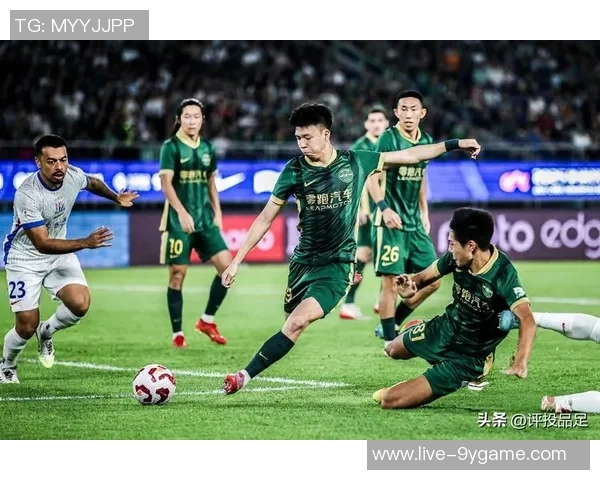 中超最新积分榜解析海港继续领跑蓉城紧随其后申花争夺榜首机会仍在